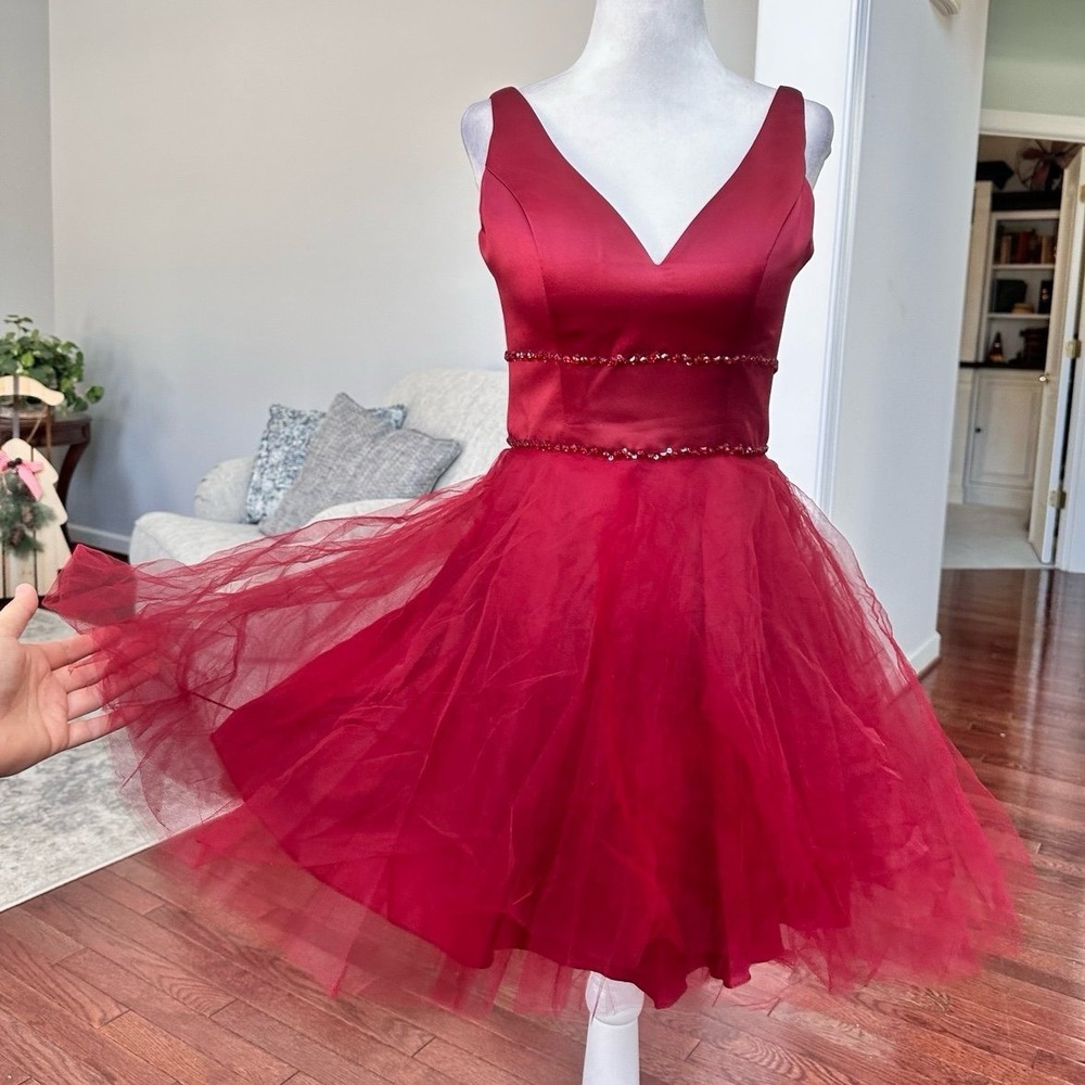 Mori Lee by Madeline Gardner Red Beaded Waist Plunge Cocktail Formal Dress - Picture 2 of 10